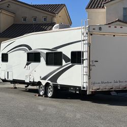 Toyhauler Beautiful Clean ✨2014 Attitude Wide Light $19k