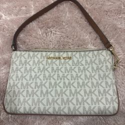 Michael Kors Wristlet/clutch