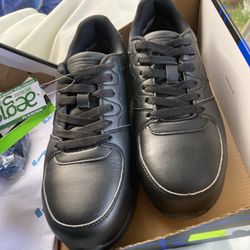 Men’s work shoes boots