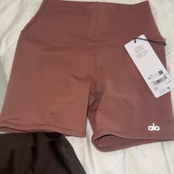 xs Alo Shorts &  Alo long Sleeve