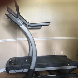 Brand New Treadmill 