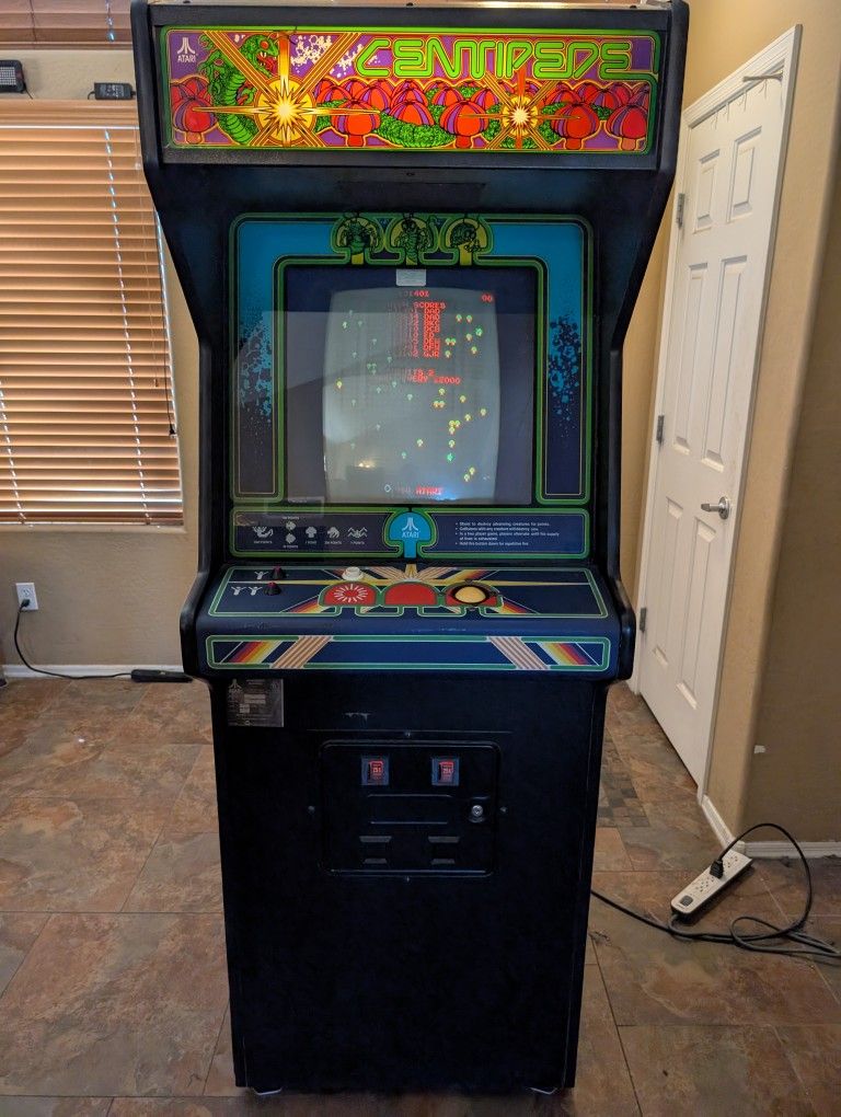 Centipede Arcade Game