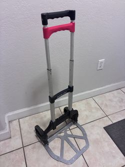 Folding hand truck - 150 lbs load capacity