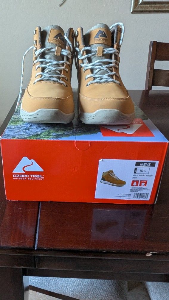 Men's Waterproof Hiking Boots 10.5