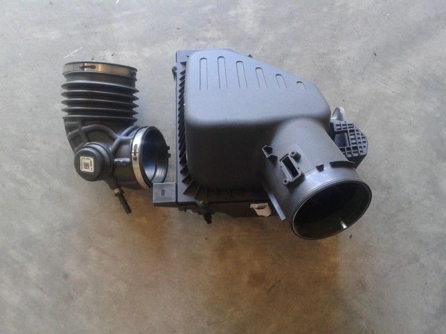 ZL1 STOCK AIR INTAKE