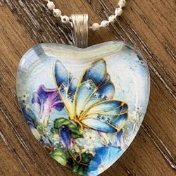 "Butterfly Pendant Necklace" 