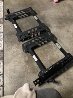 Seat brackets