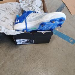 Under armor baseball cleats size 10 Mens