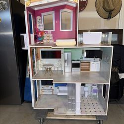 Rainbow High Doll House 