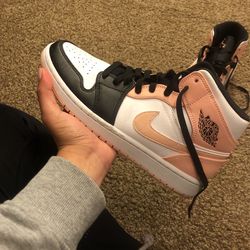 Jordan 1 Mid