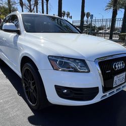 2010 Audi Q5 $5,700 O.B.O
