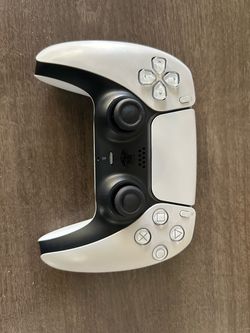 PlayStation 5 controller