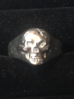 Men's skull sterling silver ring