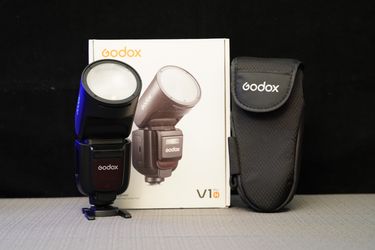 Godox V1Pro C Flash 