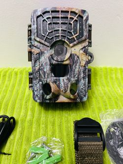 HawkRay Digital Trail Camera: 1080p video recording, 30 MP, and night vision.