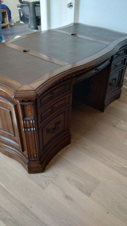 Haverty Office Furniture