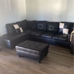 L shaped couch with ottoman 