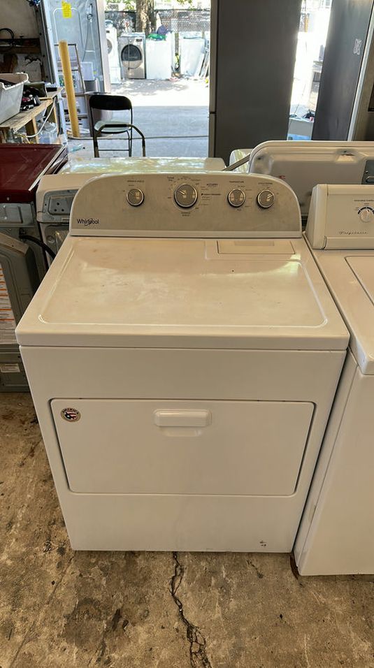 Whirlpool White Dryer with Large Capacity
