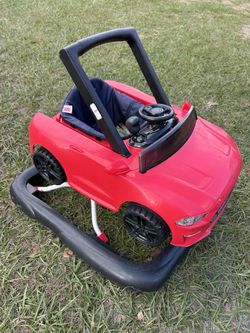 Walker for small children in good condition