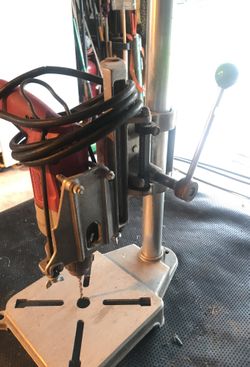 Small craftsman go press with a very low speed drill drill can be used separately easily adjust it up and down