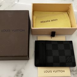 Brand New Louis Vuitton Card Holder