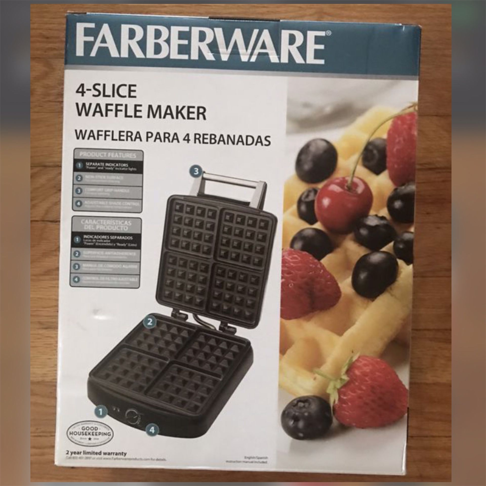 FARBERWARE Waffle Maker & JIFFY Baking Mix