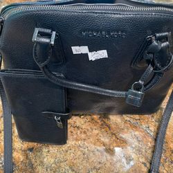 Michael Kors black handle bag with removable crossbody strap. Matching wallet included
