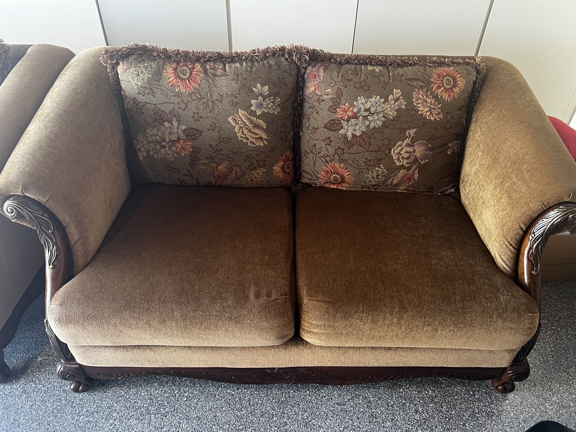 FREE Sofas