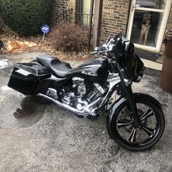 Harley Davidson Street Glide 2006 22k miles