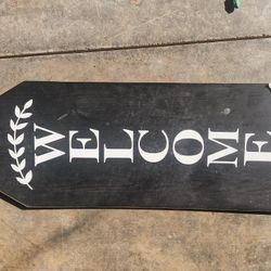 Tall Welcome Sign 