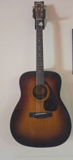 Yamaha Guitar F335