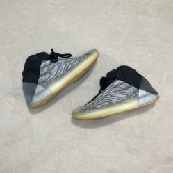 Yeezy QNTM Size 8 