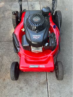 Self propelled lawnmower