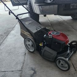 Crafsman Lawn Mower In Gteat Condition