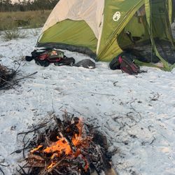 Great Coleman Camping Tent. Easy To Assembly 