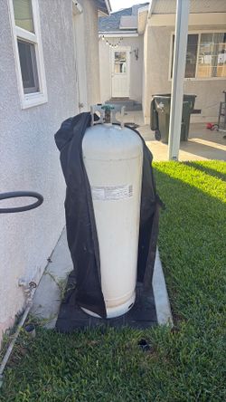 Liquid propane tank