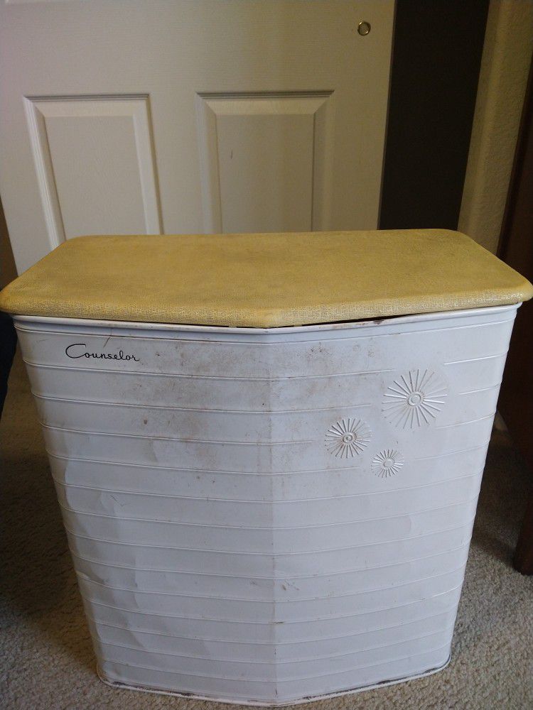 1950s Laundry Hamper-- Needs Paint And Work