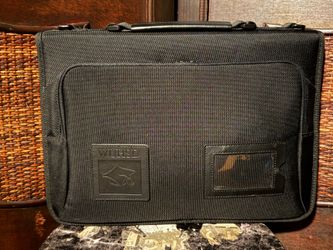 WUHSD Laptop Carrying Case / Chromebook Bag with Shoulder Strap - Black