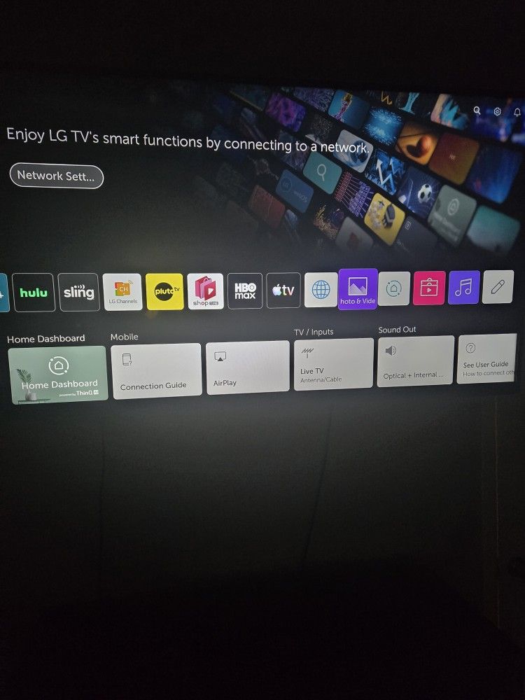 65” LG UHD TV UM7300 ThinQ AI