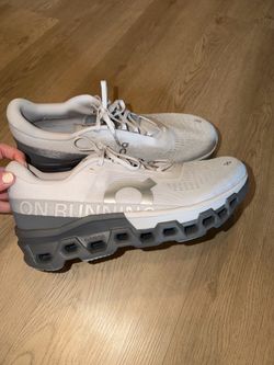 On cloud cloudmonster  mens running shoes sz 12.5 brand new