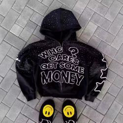 All Season Jackets With A Nice Inside Keeping You Warm 