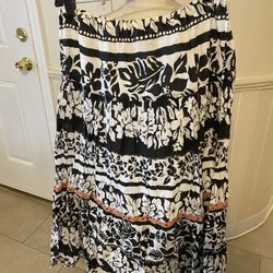 Woman’s West End Skirt Size Medium Petite 