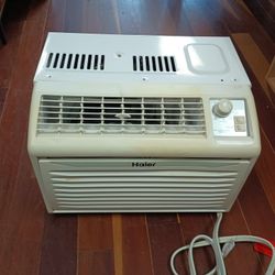 Haier - 5,200 BTU Window Air Conditioner

