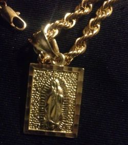 14K st.mary pendant