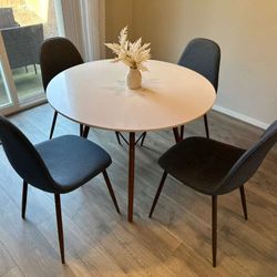Round White Table(D39.5") and 4 Upholstered Chairs