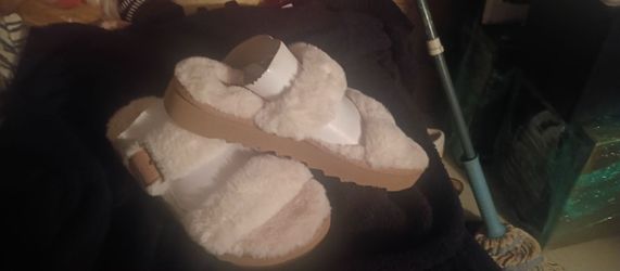 Koolaburra by UGG Furr Ah sandals,