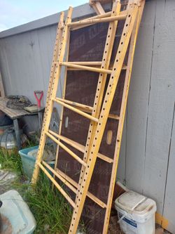 Torre para trabajo completo casi nuevo 100 Dlls luses decorativas formando panal de aveja 100 Dlls