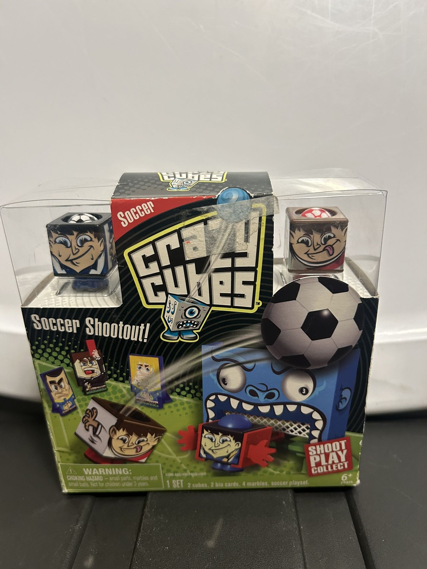 Spin Master Crazy Cubes Set Shoot Play Collect Soccer Shootout New in Package