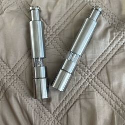 Salt And Pepper Grinder Set