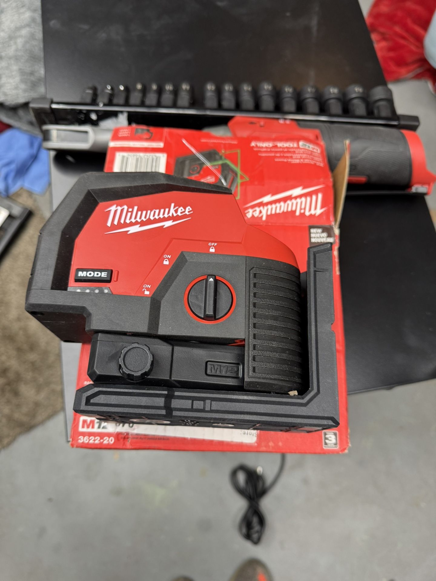 Milwaukee Laser
